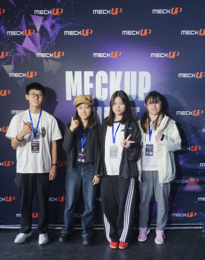 Nanjing participating teams presenting their robotics solutions